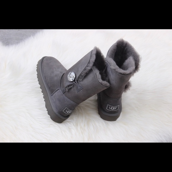 Ugg Boots - Picture 5 of 6